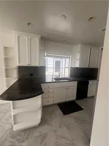 505 Clubhouse Avenue, Newport Beach, California 92663