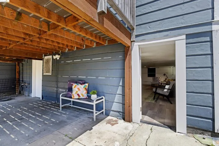 2125 E 15th St, Oakland, California 94606