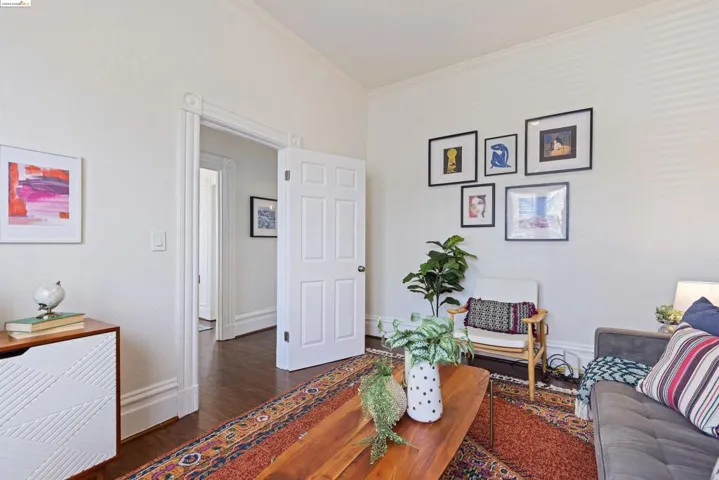 2125 E 15th St, Oakland, California 94606