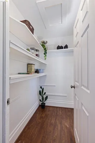 2125 E 15th St, Oakland, California 94606