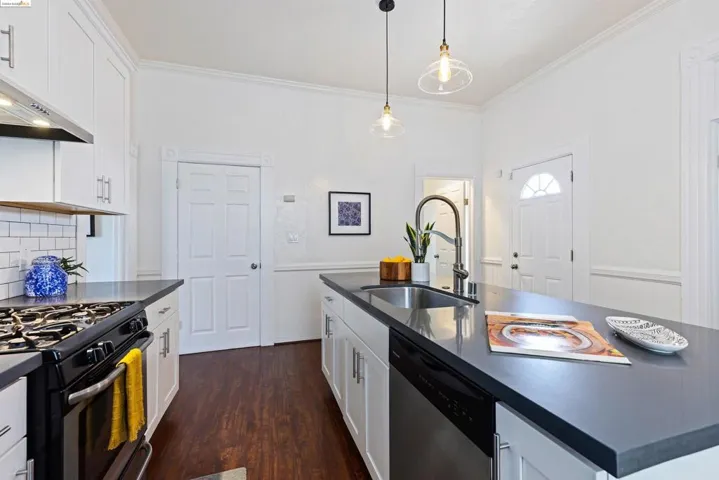 2125 E 15th St, Oakland, California 94606