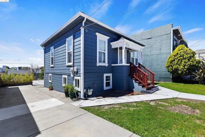2125 E 15th St, Oakland, California 94606