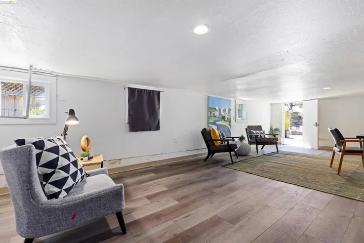 2125 E 15th St, Oakland, California 94606