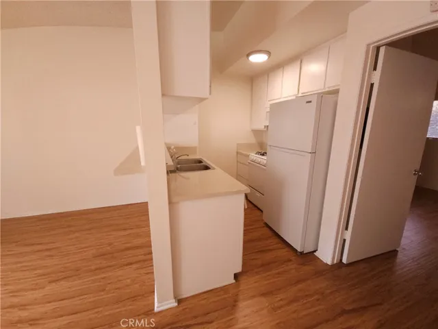 Apt #4