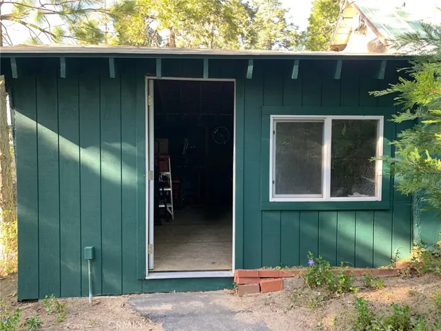 26082 Fire Hall Loop, Twin Peaks, California 92391