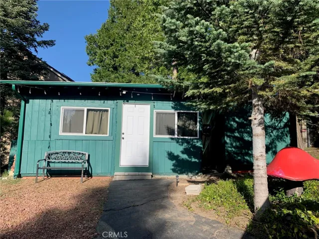 26082 Fire Hall Loop, Twin Peaks, California 92391