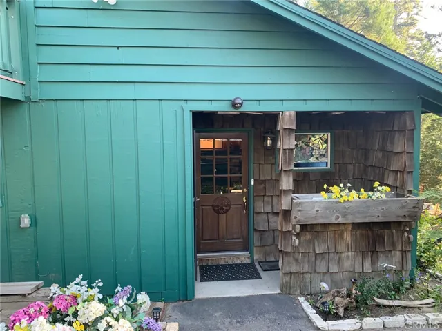 26082 Fire Hall Loop, Twin Peaks, California 92391