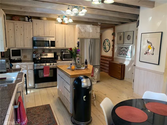 26082 Fire Hall Loop, Twin Peaks, California 92391