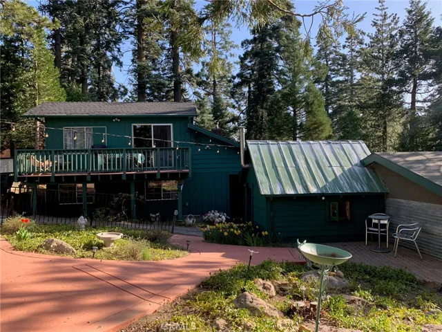 26082 Fire Hall Loop, Twin Peaks, California 92391