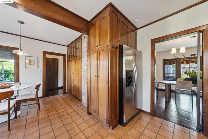 570 Glen Drive, San Leandro, California 94577