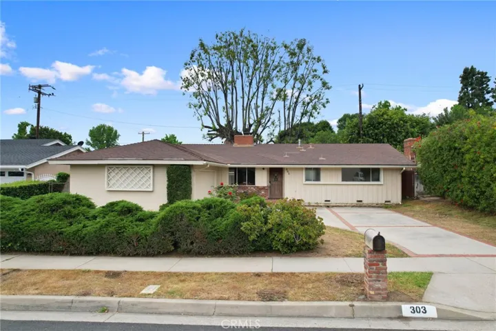 303 Opal Canyon Road, Duarte, California 91010
