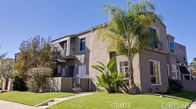 1103 S Hayworth Avenue, Los Angeles, California 90035