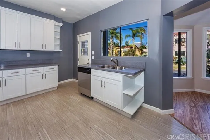 1103 S Hayworth Avenue, Los Angeles, California 90035