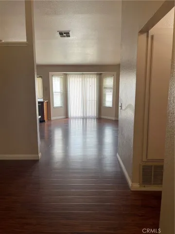 562 W Casmalia Street, Rialto, California 92377