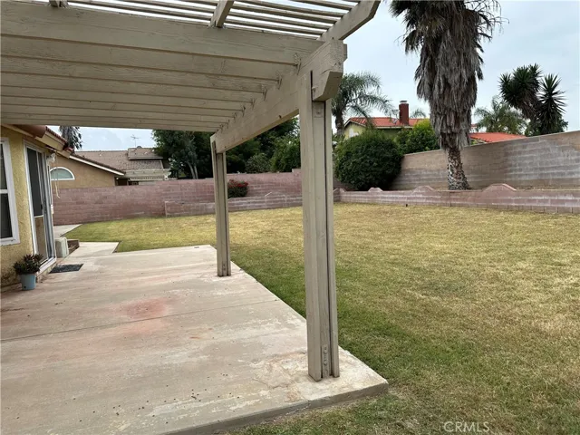 562 W Casmalia Street, Rialto, California 92377