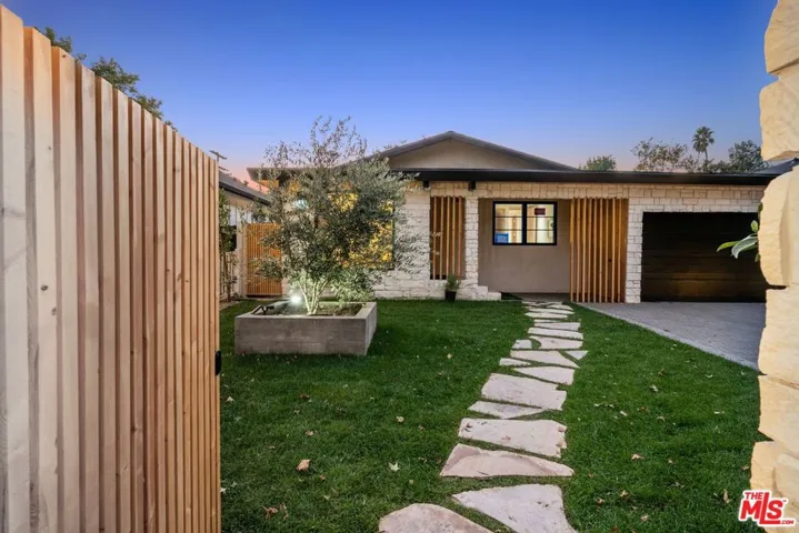 4429 Van Noord Avenue, Studio City, California 91604