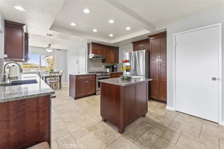 Kitchen and Kitchen Nook - Access to garage