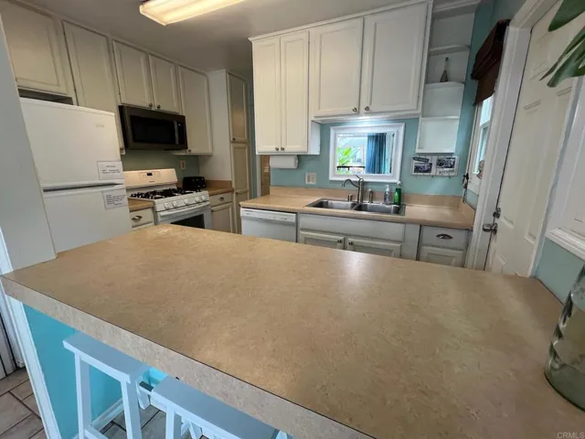 724 Dover Court, San Diego, California 92109