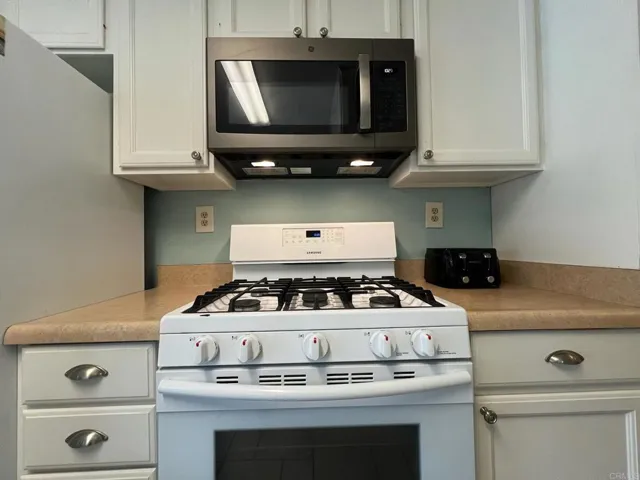 724 Dover Court, San Diego, California 92109