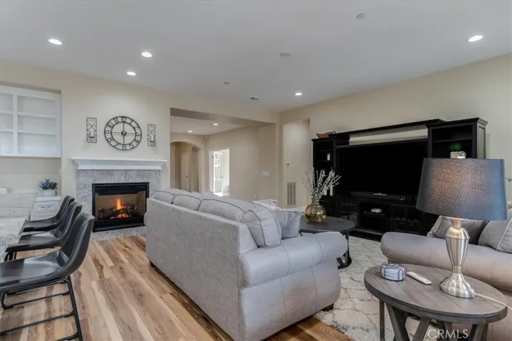 922 Lilly Court, Nipomo, California 93444