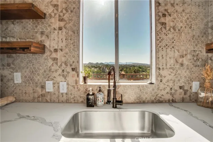 5510 Roberts Road, Yucca Valley, California 92284