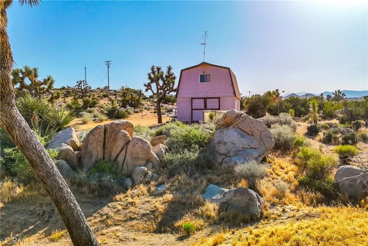 5510 Roberts Road, Yucca Valley, California 92284