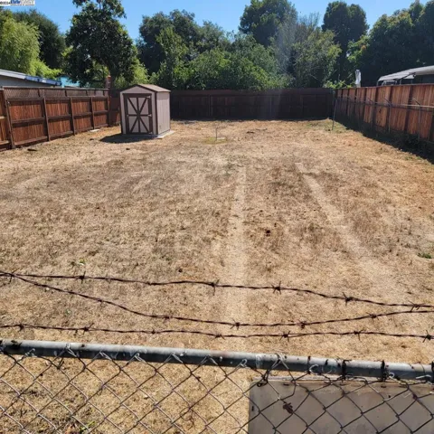 2218 Lincoln St., Palo Alto, California 94303