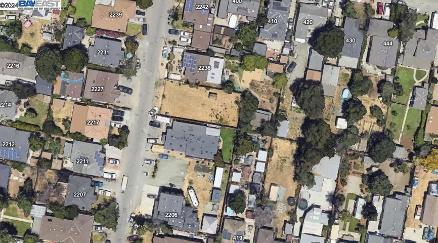 2218 Lincoln St., Palo Alto, California 94303