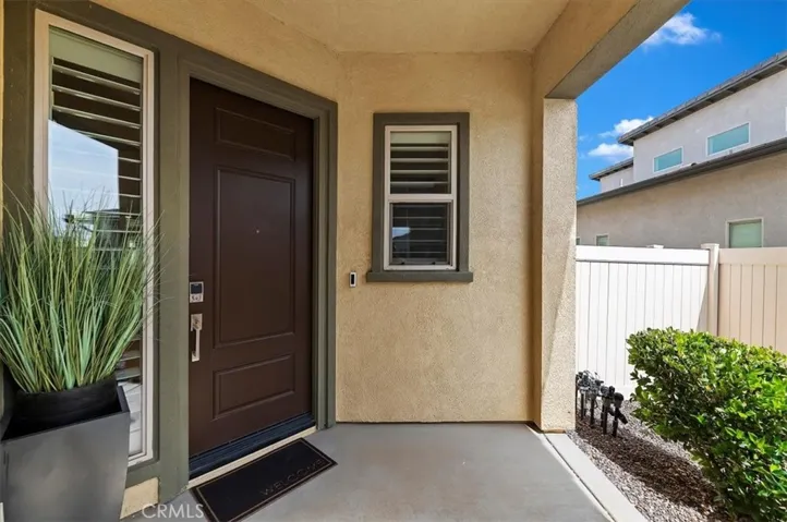Font porch entry