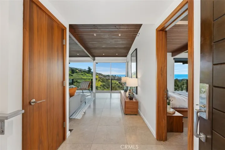 1397 Terraace Way, Laguna Beach, California 92651