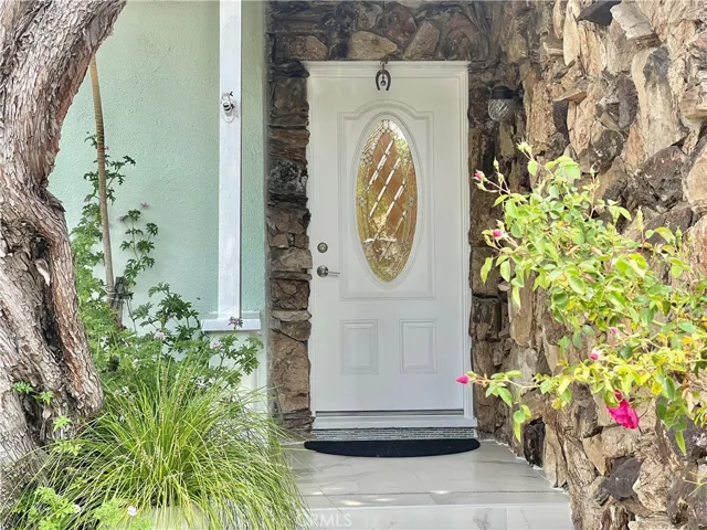 10545 La Tuna Canyon Road, Sun Valley, California 91352