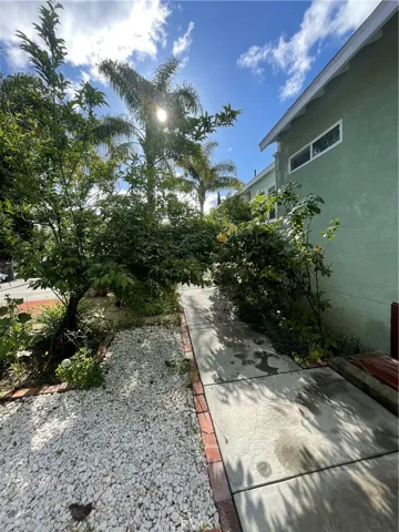 10545 La Tuna Canyon Road, Sun Valley, California 91352