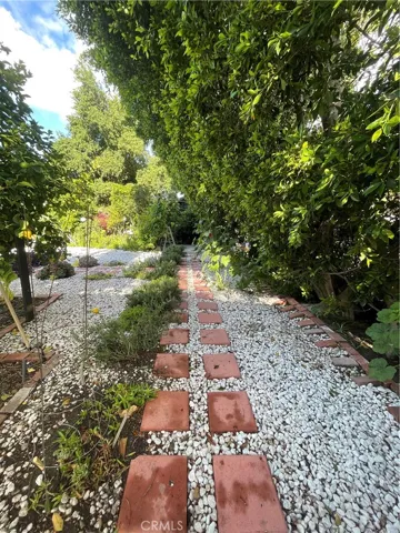 10545 La Tuna Canyon Road, Sun Valley, California 91352
