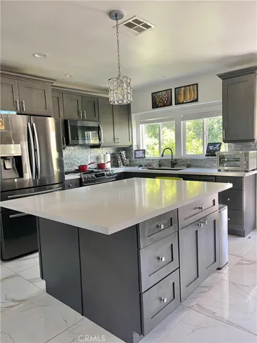 10545 La Tuna Canyon Road, Sun Valley, California 91352