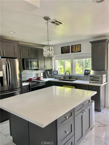 10545 La Tuna Canyon Road, Sun Valley, California 91352