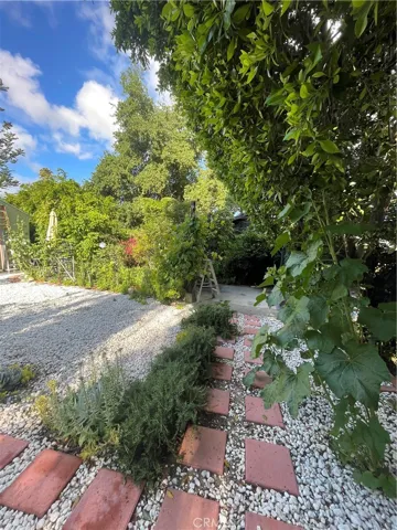 10545 La Tuna Canyon Road, Sun Valley, California 91352