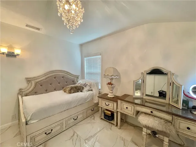 10545 La Tuna Canyon Road, Sun Valley, California 91352