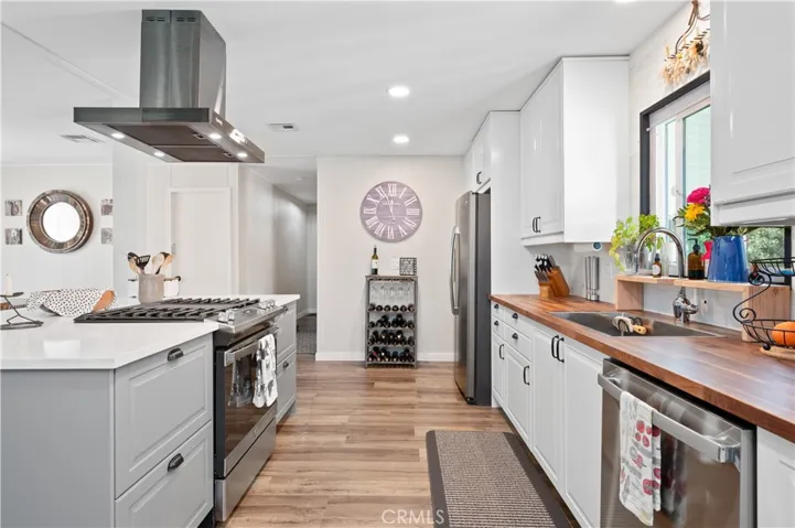 24717 5th Street, Murrieta, California 92562