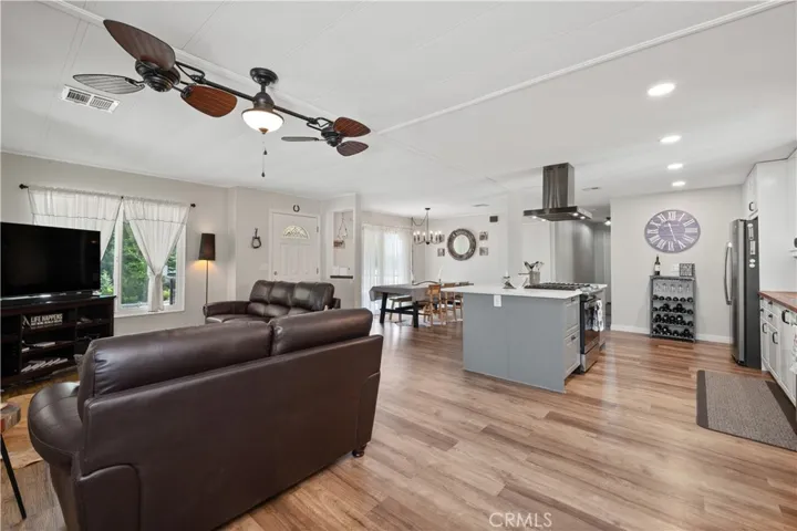 24717 5th Street, Murrieta, California 92562