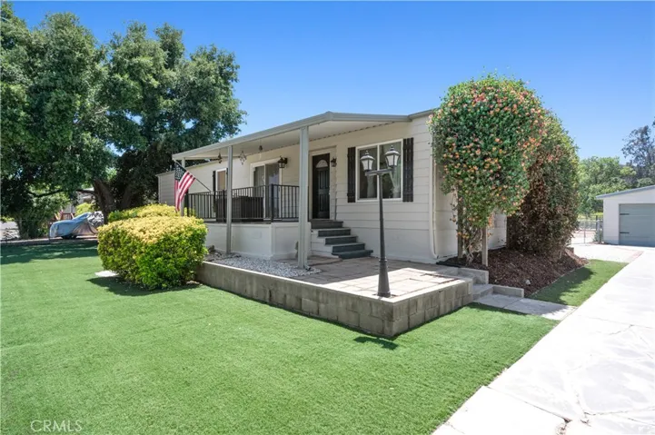 24717 5th Street, Murrieta, California 92562