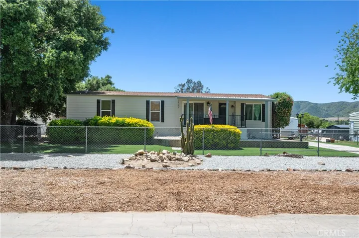 24717 5th Street, Murrieta, California 92562