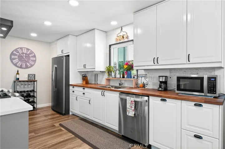 24717 5th Street, Murrieta, California 92562