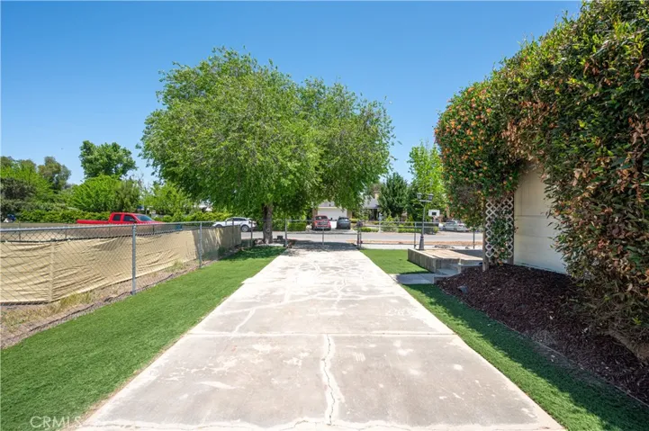 24717 5th Street, Murrieta, California 92562