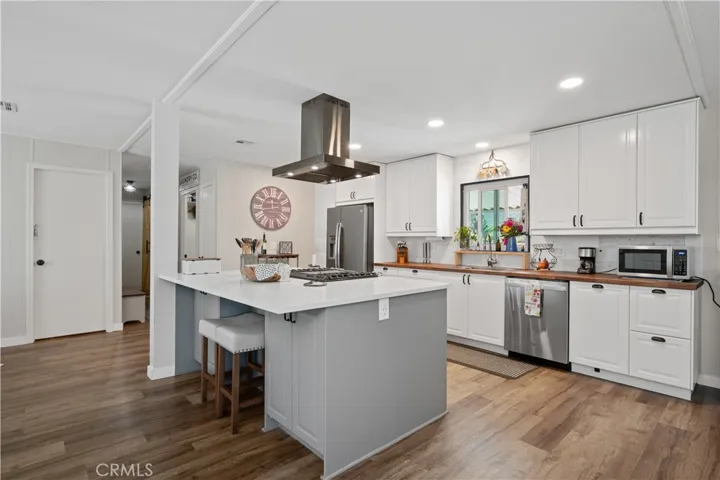24717 5th Street, Murrieta, California 92562