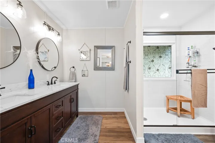 Main Ensuite Bath