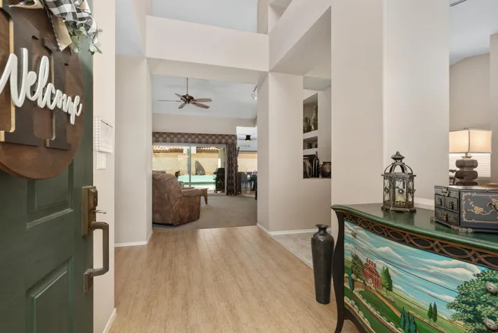 77572 Carinda Ct - Foyer