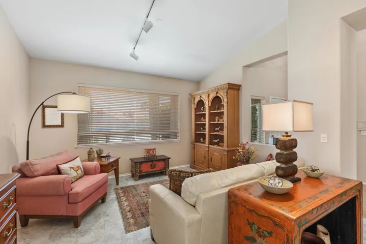 77572 Carinda Ct - Living Room
