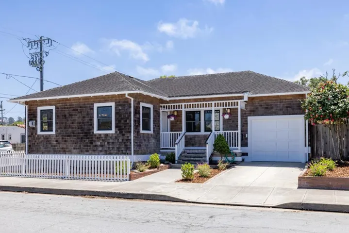 703 Spruce Avenue, Pacific Grove, California 93950