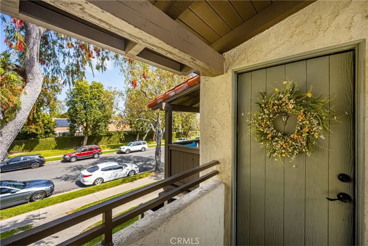 Inviting entry

