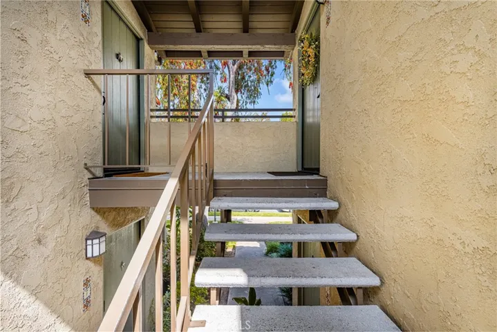 1345 Cabrillo Park Drive L06, Santa Ana, California 92701